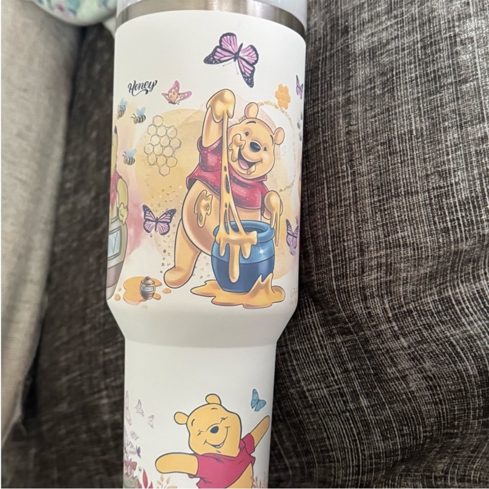 Stanley pooh Tumbler with Honey Design